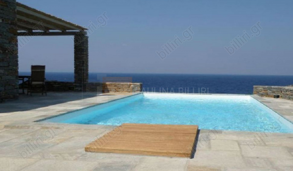 Πισίνα - θέα . Swimming pool - view